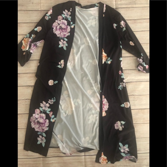 Kimono - Picture 1 of 2